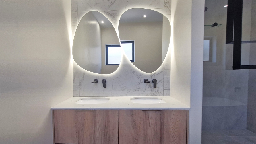 3 Bedroom Property for Sale in Country Club Western Cape